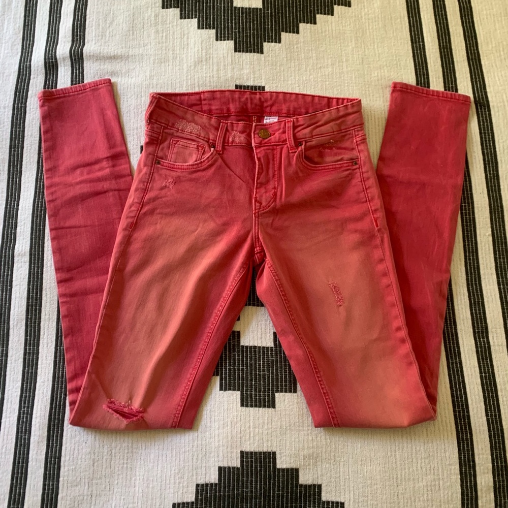 Skinny pink jeans